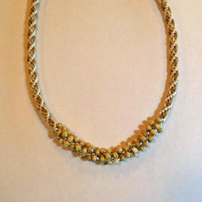 N22 Speckled Oat Beads